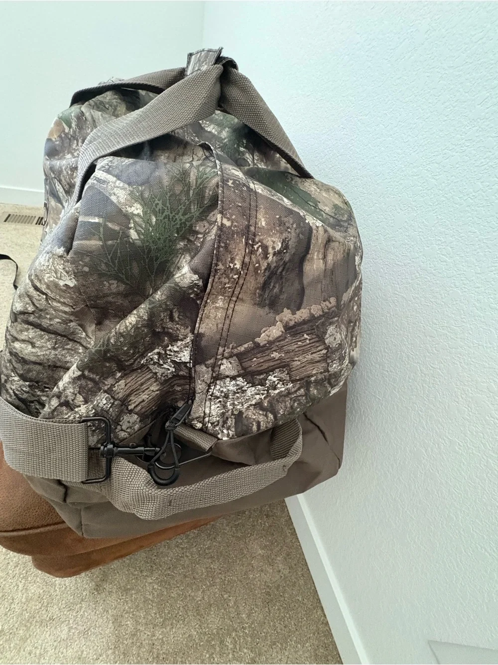 Duffle Bag-Realtree Large Camo. Brand New in case.